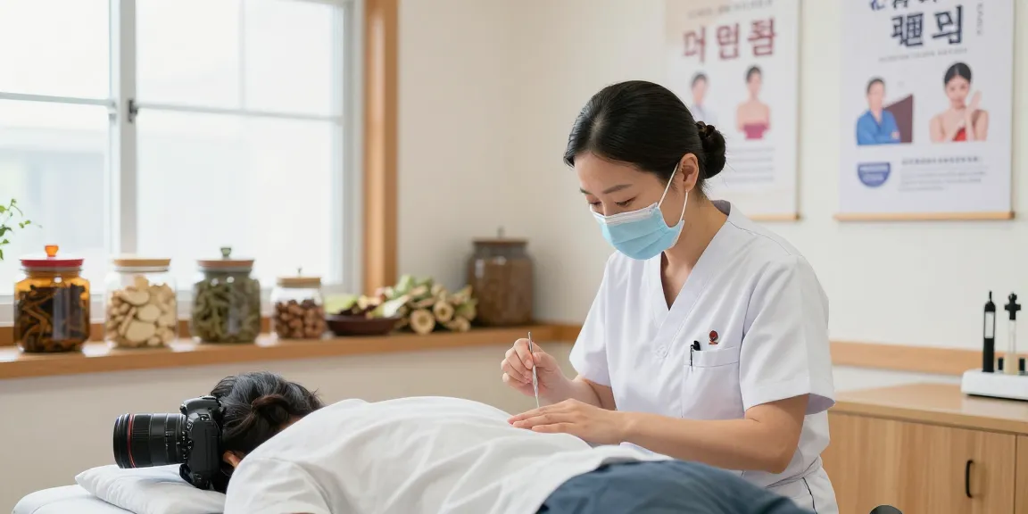 Acupuncture session at 수원교통사고한의원 showcasing effective treatment for traffic accident recovery.